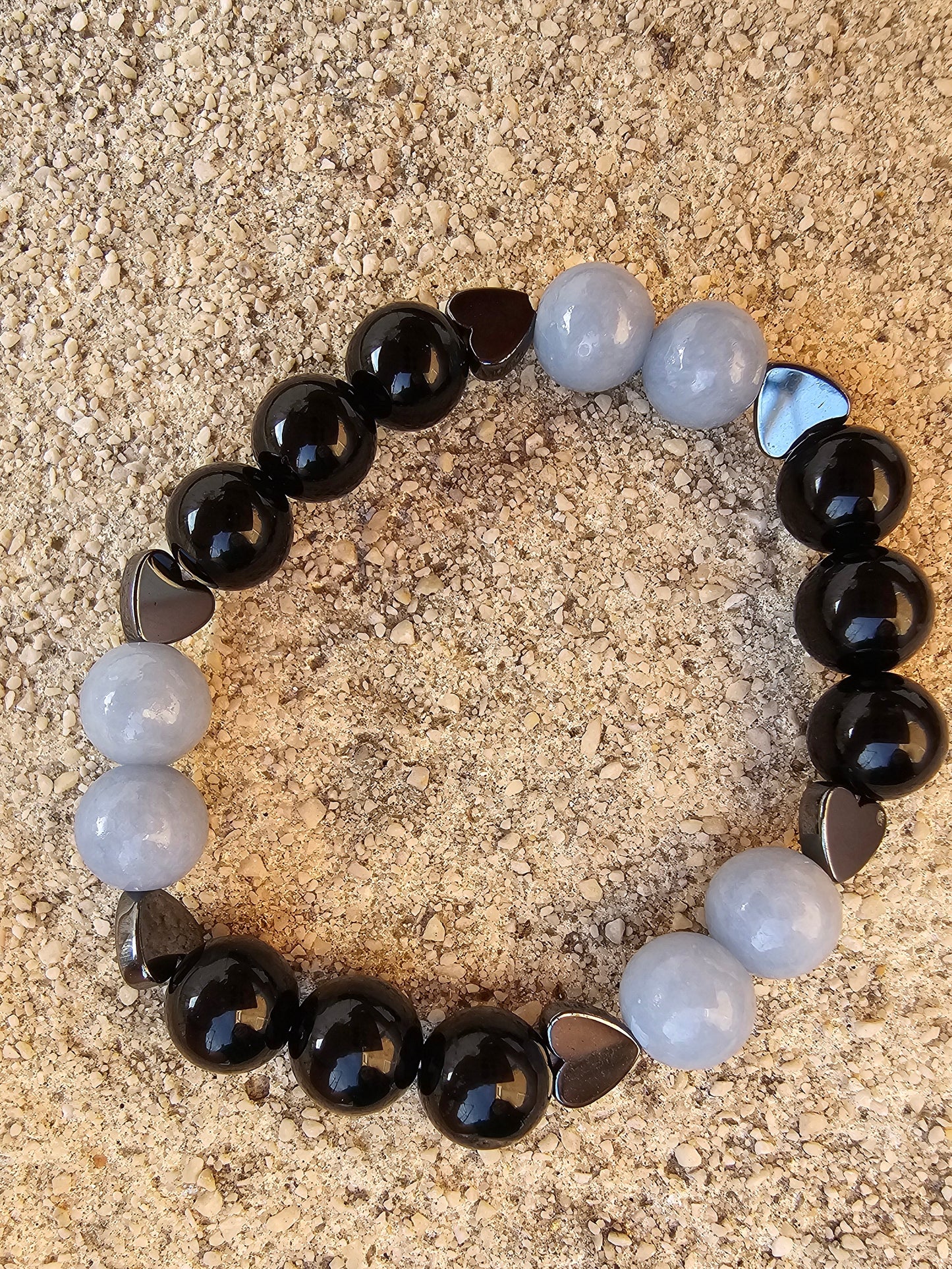 Bracelet Onyx, Angélite & Cœurs en Hématite - Protection, Amour & Équilibre