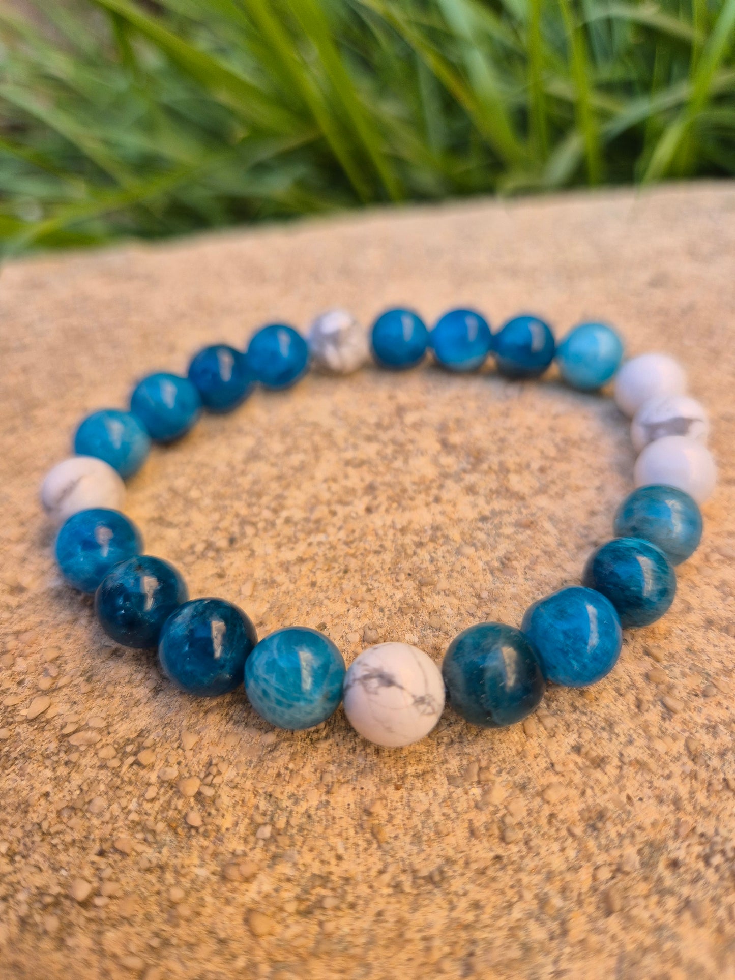Bracelet Apatite et howlite 8mm