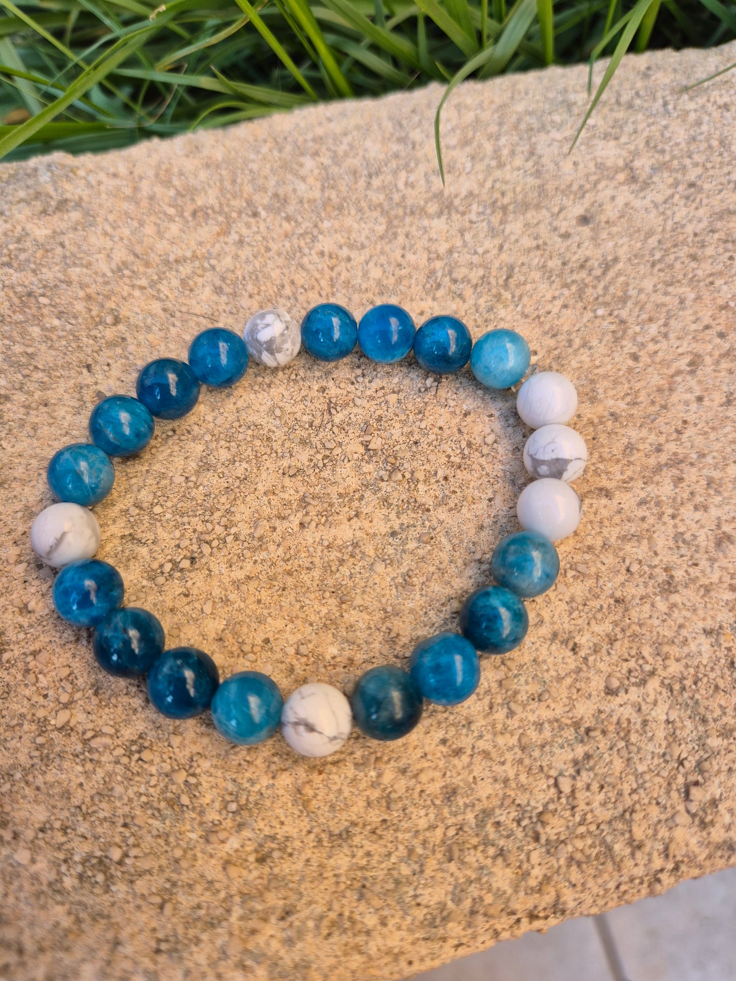 Bracelet Apatite et howlite 8mm