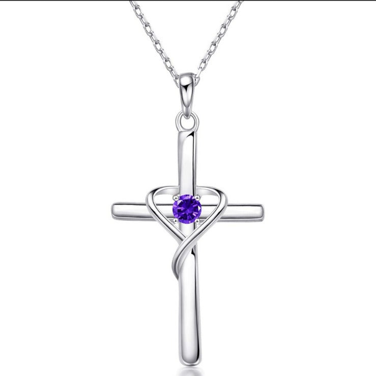 Collier pendentif croix en forme de cœur