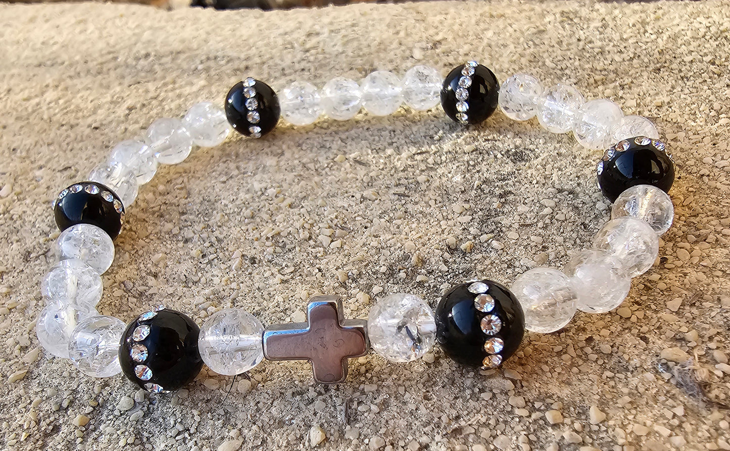 Bracelet Onyx, Cristal de Roche Givré & Croix en Hématite ✨
